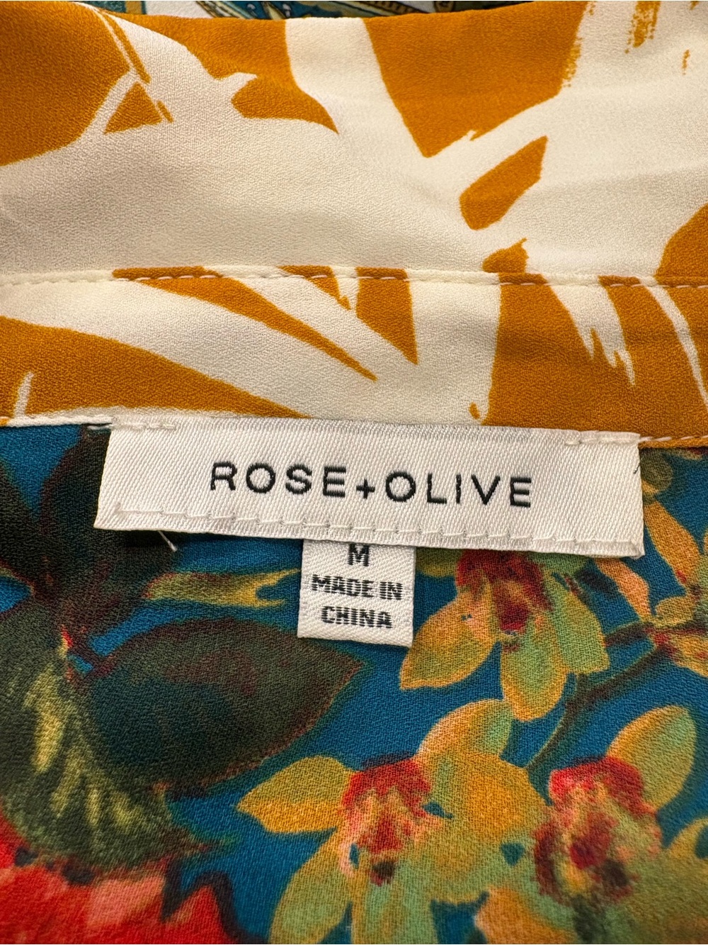 Rose & Olive Floral Multi Color Long Sleeves Button Up Blouse M - Picture 9 of 10